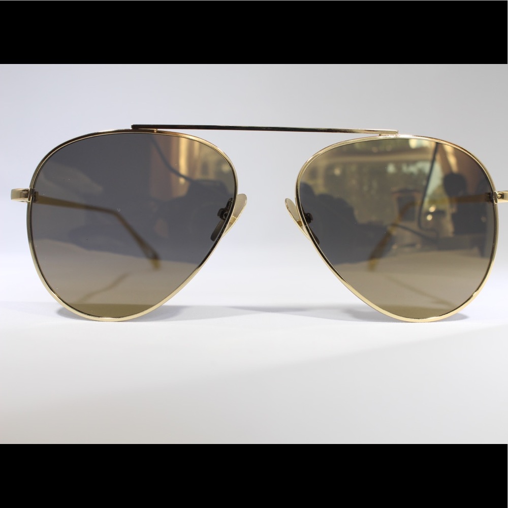 Gold mirror lens aviator sunglasses